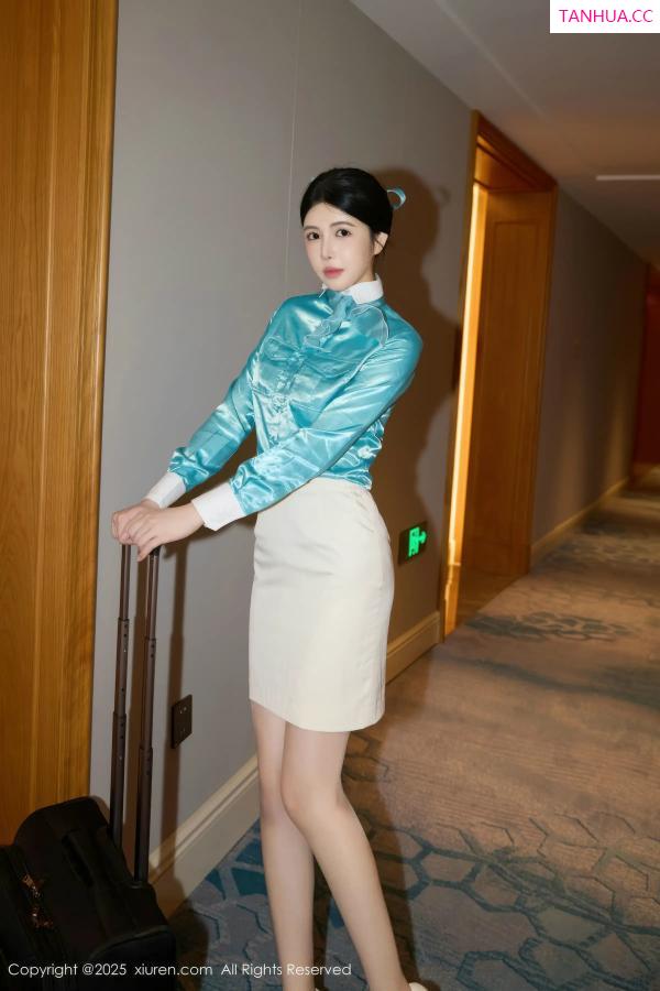   [XiuRen]高清写真图 2025.11.18 No.10998 方蕾蕾 开档黑丝第8张图片